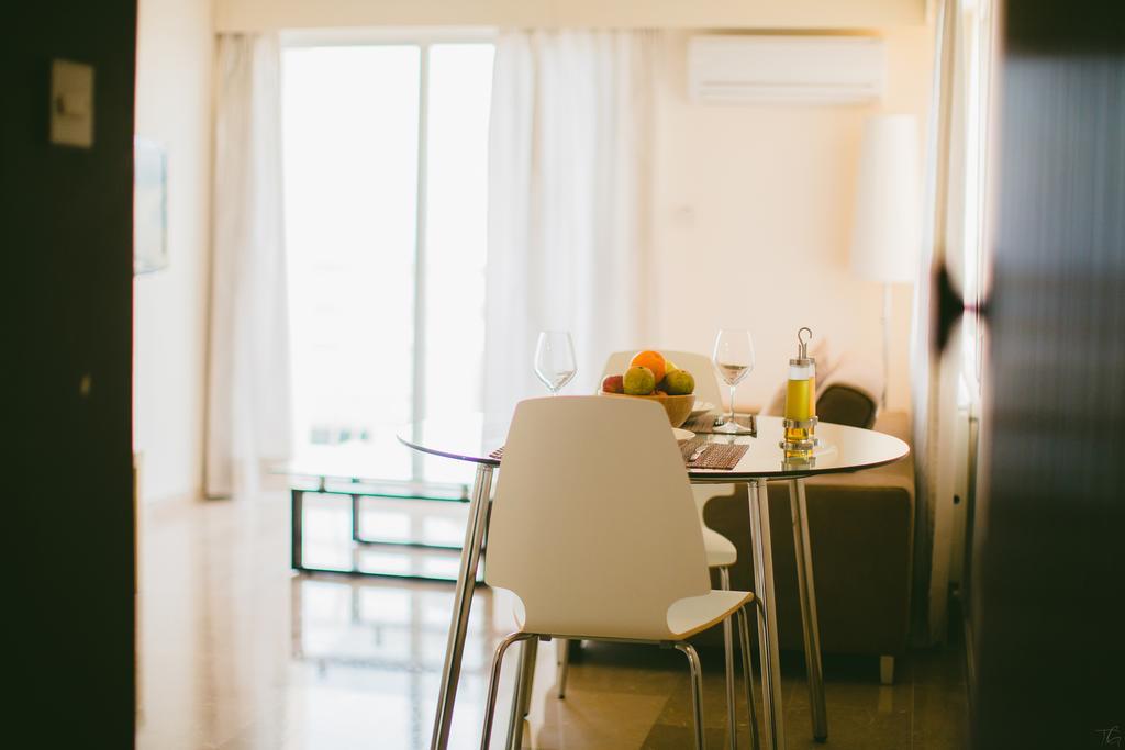Vega Apartments Limassol Bagian luar foto
