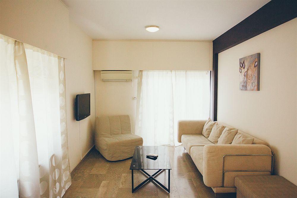 Vega Apartments Limassol Bagian luar foto