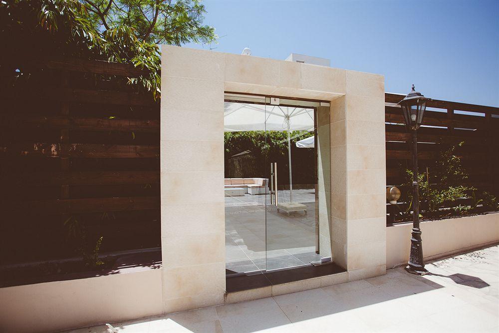 Vega Apartments Limassol Bagian luar foto
