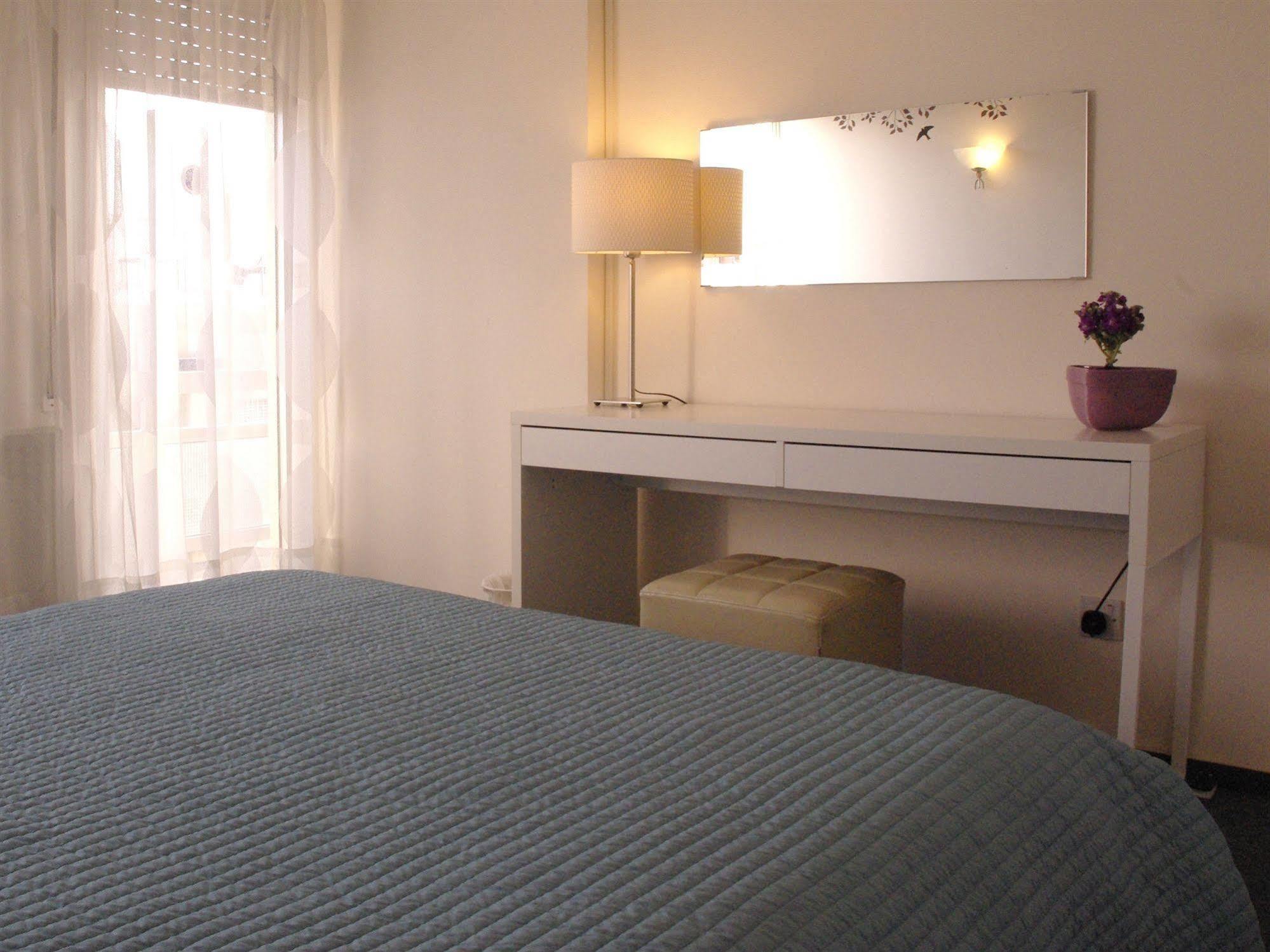 Vega Apartments Limassol Bagian luar foto