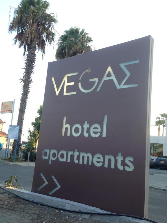 Vega Apartments Limassol Bagian luar foto