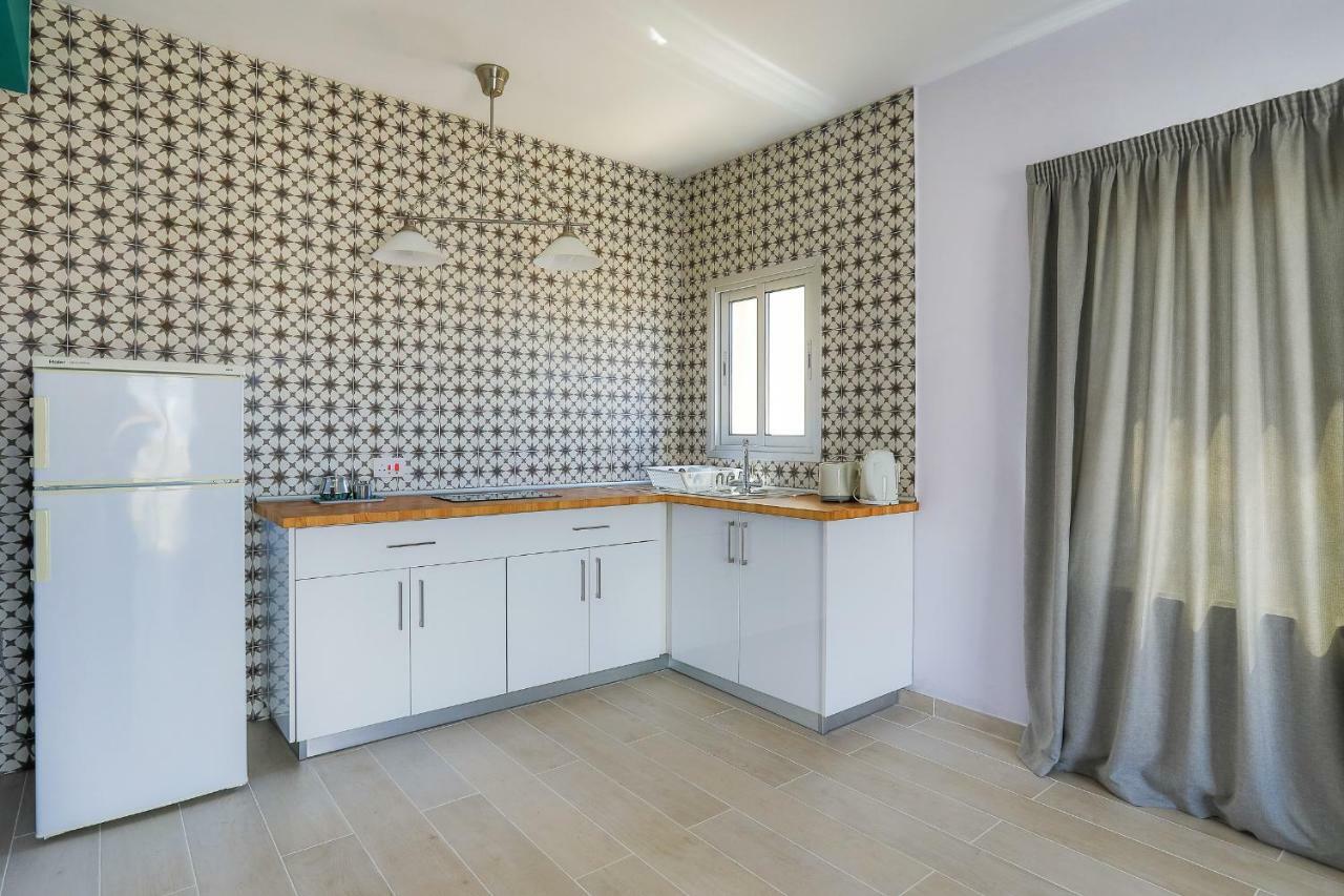 Vega Apartments Limassol Bagian luar foto